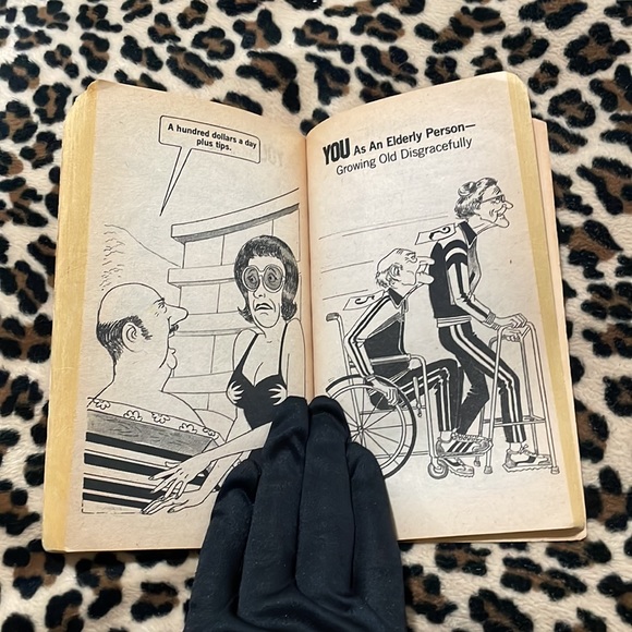 1982 MAD's Look At You Dave Berg Vintage Book 📚 Life 80s Satire Cartoon 80s - Picture 11 of 15